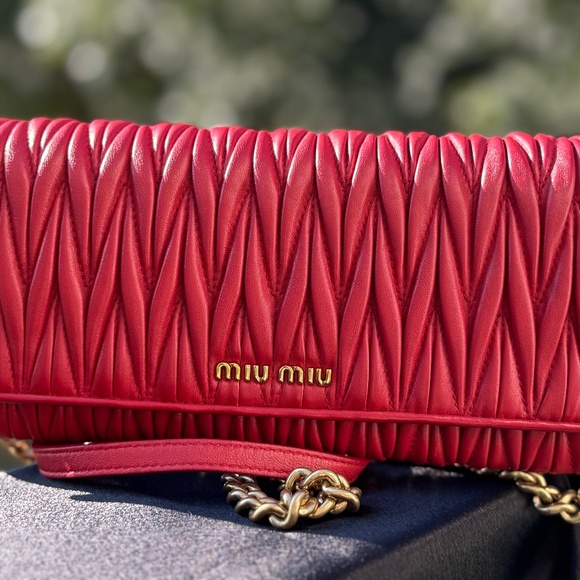 Miu Miu Matelassé Leather Chain Shoulder Bag – Red with COA - Picture 1 of 6